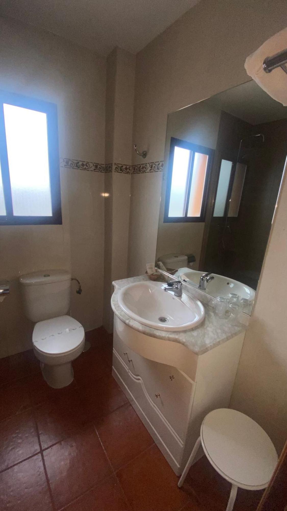 Area De Servicio Los Cerrillos Peraleda de la Mata Dış mekan fotoğraf